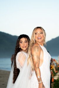 Lauana Prado Celebra Bodas de Beijinho com Tati Dias
