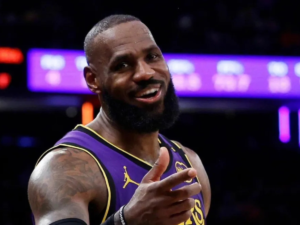 LeBron James Fecha Com Philadelphia 76ers e Adia Aposentadoria