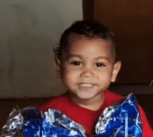 Mãe é liberada pela Justiça para acompanhar velório do filho no RS