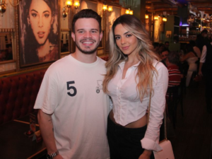 Matheus Fernandes e Tamiris Dias revelam o sexo do primeiro filho em chá emocionante