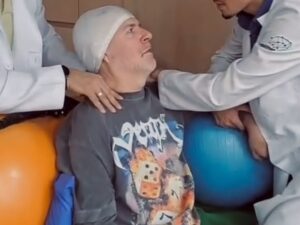 Mingau emociona fãs com evolução incrível na fisioterapia após atentado