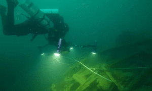 Navio japonês com mais de 1 mil corpos é descoberto no Pacífico