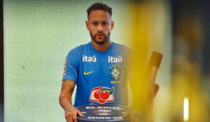 Ancelotti elogia Neymar e libera craque para jogar 90 minutos na Copa