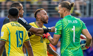 Neymar Surta com Goleiro Norueguês em Pênalti da Copa!