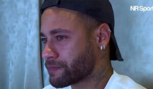 Neymar tenta sorte no pôquer e sai perdendo: azar do atacante nas apostas