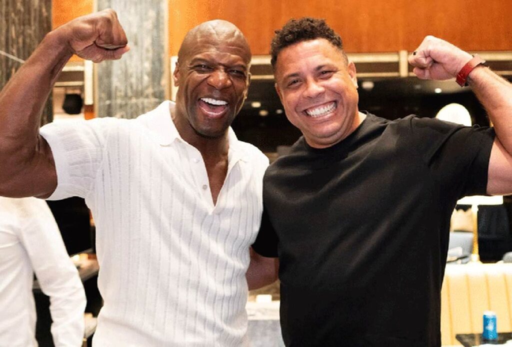 Ronaldo Fenômeno é tietado por Terry Crews: O ídolo encontrou seu maior fã!