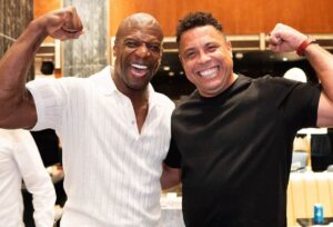 Ronaldo Fenômeno é tietado por Terry Crews: O ídolo encontrou seu maior fã!