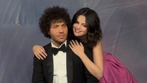 Benny Blanco Enfrenta o Oceano Atlântico por Selena Gomez