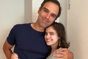 Filha de Tadeu Schmidt Fica Noiva e Apresentador Comemora Nova Fase