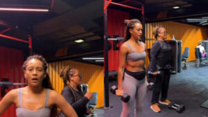 Taís Araújo Exalta a Versatilidade do Cabelo de Mulheres Negras na Academia