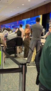 Tata Estaniecki e Cocielo Reacendem Rumores de Volta em Flagra de Aeroporto!