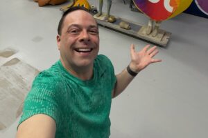 Thiago Gardinali deixa SBT após cinco meses e revela que saída já estava sendo preparada