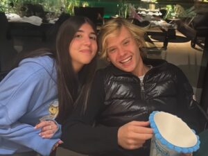 Filho de Adriane Galisteu surge com namorada em festa familiar!