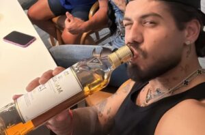 Zé Felipe aparece abatido e detona a cachaça: ‘Nojo demais’