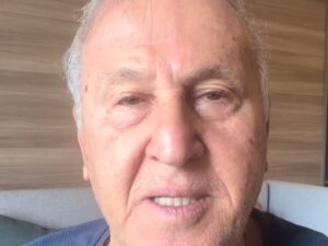 Zico acalma torcida após terremoto devastador no Japão