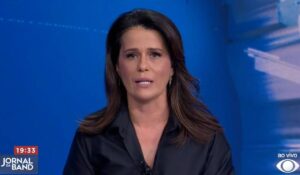 Adriana Araújo DETONA a Record: ‘Que palco é esse?’