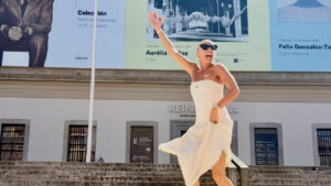 Adriane Galisteu abre álbum de viagem em família por Madri e encanta a web