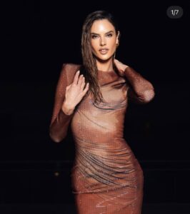 Alessandra Ambrosio fica noiva e explode de amor: confira o detalhe romântico!