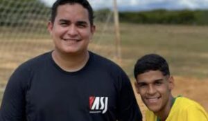 Allan Jesus desabafa após vitória contra Luva de Pedreiro