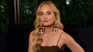Angélica faz alerta bombástico sobre vício em telas e cita Toy Story 5