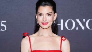 Anne Hathaway entra para o hall das Lendas da Disney: ‘Sou uma das pessoas mais sortudas!’