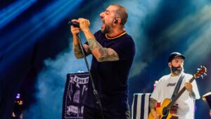 Badauí do CPM 22 Celebra 31 Anos de Banda e Revela Estar na Melhor Fase