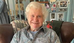 Morre Ben Jones, lenda de ‘Os Gatões’, aos 84 anos