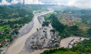 Tragédia no Nepal e China: Resgate Desesperado Busca 3 Mil Desaparecidos