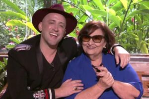 Dona Déa se emociona na estreia de musical emocionante sobre Paulo Gustavo
