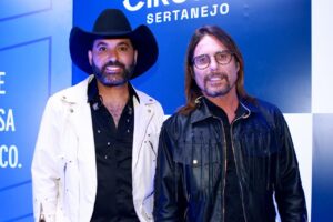 Edson da Dupla com Hudson Confessa: ‘Era Uma Tábua’ – Procedimento Estético Bombando