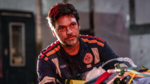 Emílio Dantas enfrenta desafio extremo em Emergência 53 com personagem bipolar