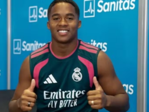 Liverpool prepara oferta milionária para tirar Endrick do Real Madrid