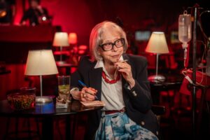 Fernanda Montenegro celebra papel em Emergência 53