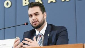 Juiz dos EUA denuncia documento ‘falso’ usado pelo STF contra Filipe Martins