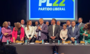 Flávio anuncia chapa pura à Presidência com Alfredo Gaspar de vice