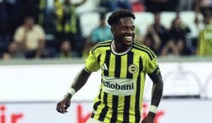 Fred realiza sonho de infância e estreia pelo Atlético-MG