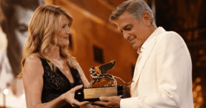 George Clooney recebe Leão de Ouro em Veneza! Laura Dern entrega a honraria