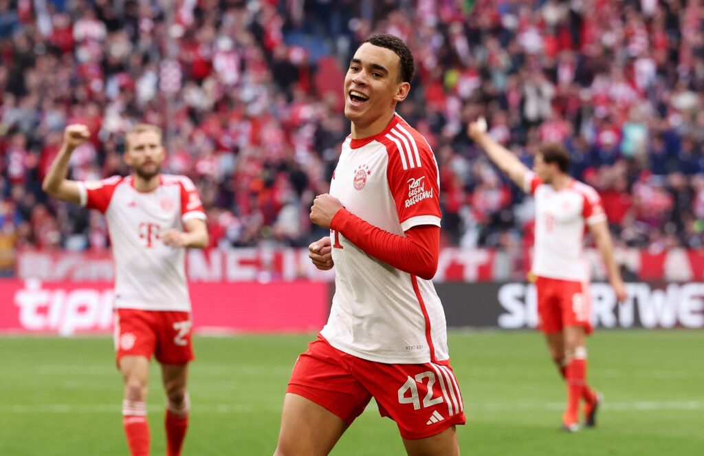 Jamal Musiala Desmaia Novamente no Bayern e Revela a Causa dos Episódios