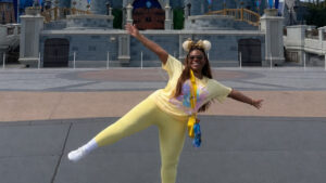 Jojo Todynho volta à Disney após bariátrica e se emociona: ‘Agora consigo!’