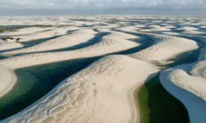 Nasa publica imagem espetacular dos Lençóis Maranhenses do espaço