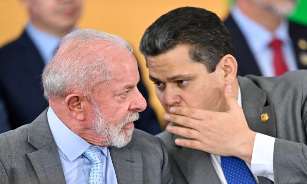 Lula retoma negociações com Alcolumbre sobre PEC polêmica da escala 6×1!