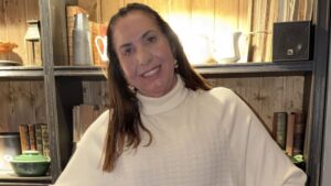Mãe de Virginia Fonseca Compartilha Mensagem Misterioso ao Som de Leonardo