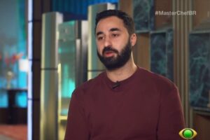 Participante do MasterChef revela morte do pai e emociona jurados