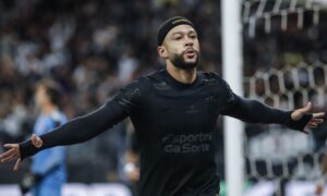 Memphis Depay fora do Corinthians: freio na reforma ou mais um caos da diretoria?