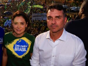 Michelle Bolsonaro Deseja Sucesso à Chapa de Flávio com Alfredo Gaspar