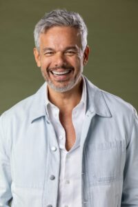Otaviano Costa se machuca nos ensaios da ‘Dança dos Famosos’ e assusta fãs!