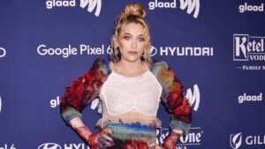 Paris Jackson revela histórias inéditas da infância no Neverland