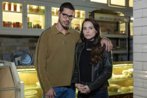 Quem Ama Cuida: Iuri e Adriana armam plano de vingança que promete explodir a novela!