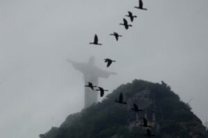 Rio em caos: Cristo, Bondinho e principais pontos fecham por ventania