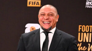 Ex-jogador Roberto Carlos explica suposta conversão ao islã: ‘Fé é algo pessoal’